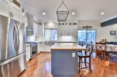 1326 Creekside Dr, Chula Vista CA 91915-2520 exterior