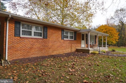 763 Federal School Ln, New Castle, DE 19720-5157