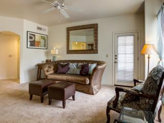 6633 Greenway Pkwy, Scottsdale AZ  85254-2043 exterior