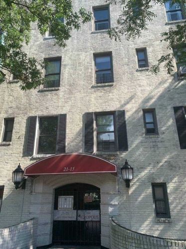 21-15 33rd St, Long Island City NY  11102-2024 exterior