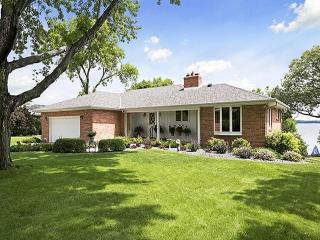 211 Lakeview Terrace Blvd, Minnetrista MN  55387 exterior