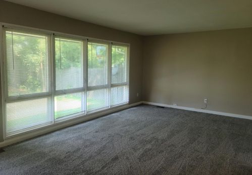 8905 Daly Rd, Cincinnati OH 45231-4635 exterior