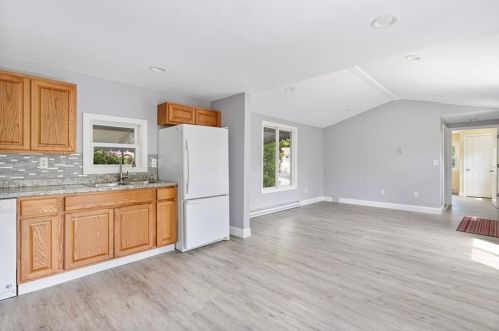 19 Cantaberry Ln, Coventry RI  02816-6903 exterior