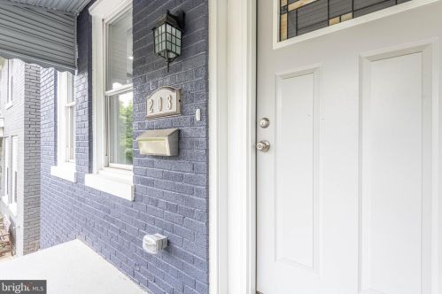 203 V St, Washington, DC 20001-1723