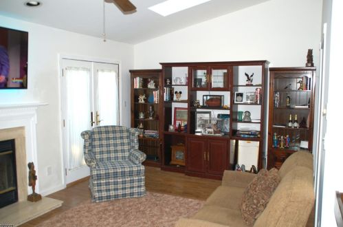 11 Elm Ter, Flemington NJ  08822-3169 exterior