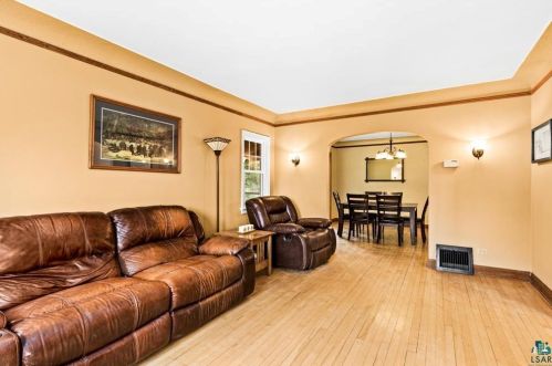 4011 Nelson Rd, Duluth MN 55803-2722 exterior