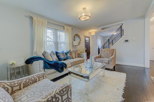 5 Monaco Ave, Floral Park NY  11003-4209 exterior