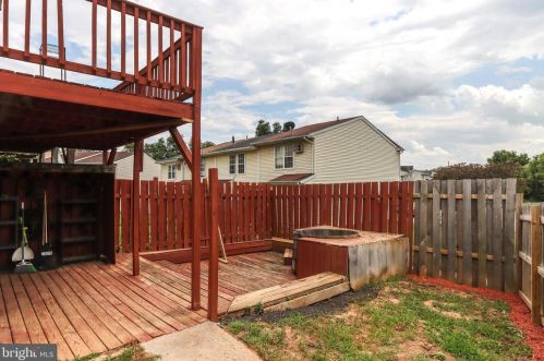 14 Mallard Ct, Charles Town WV  25414-5803 exterior