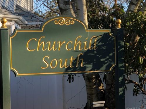 202 Algonquin Trl, Bridgeport CT  06611-4578 exterior