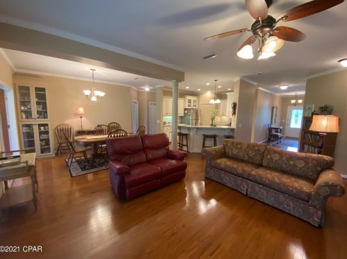 4148 Haynes Ln, Marianna, FL 32446-5659