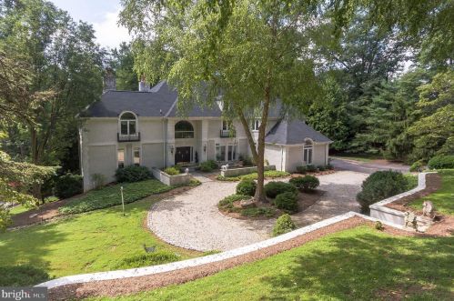 170 Hunt Valley Cir, Berwyn, PA 19312-2302