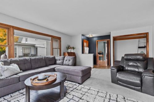 545 7th Ave, West Bend WI  53095-3915 exterior