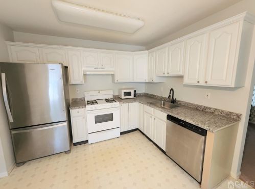 602 Cypress Ln, East Brunswick NJ  08816-5250 exterior