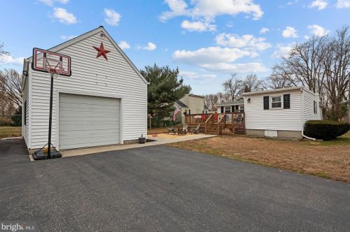 41 Andaloro Way, West Deptford NJ  08093-1640 exterior