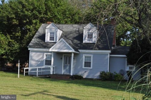 16649 Kings Hwy, Montross, VA 22520-2703