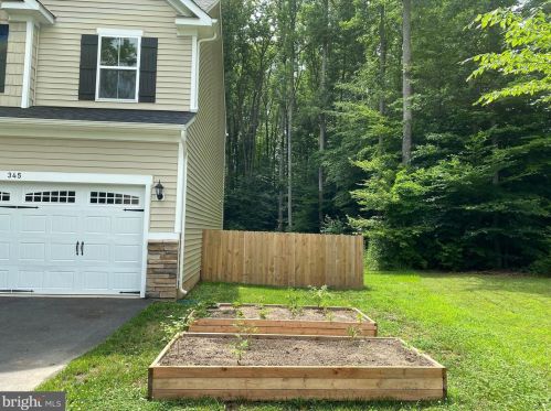 345 Phillips St, Fredericksburg VA  22405-2715 exterior