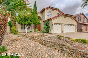 5568 Rose Garden Ln, Glendale, AZ 85308-6241