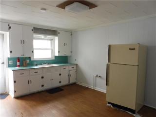 649 Bound Brook Rd, Green Brook, NJ 08812-1005