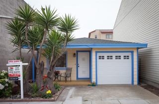 2312 Palmetto Ave, Pacifica, CA 94044-2770