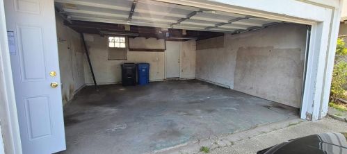 19 Meeting St, Cumberland RI  02864-8322 exterior