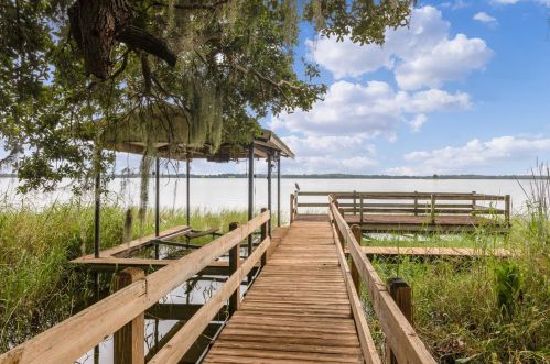 1000 Lakeshore Blvd, Howey In The Hills, FL 34737-3003