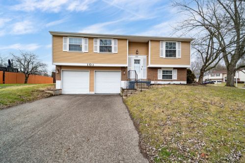 101 Westrock Farm Dr, Englewood, OH 45322-2945