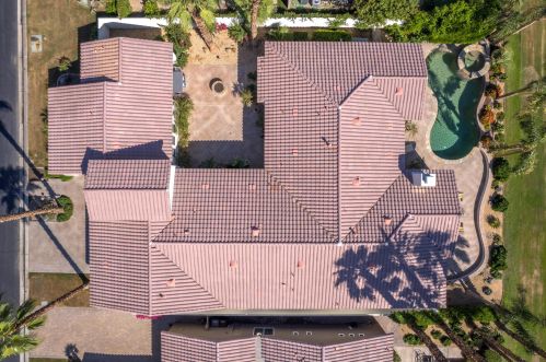 56430 Muirfield Vlg, La Quinta CA  92253-7648 exterior