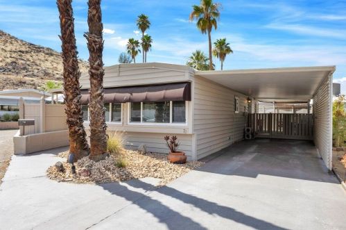 70 Santa Monica St, Palm Springs CA  92264-5257 exterior