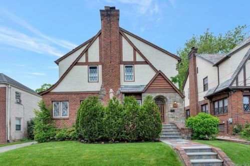 380 Summit Ave, Mount Vernon, NY 10552-2206