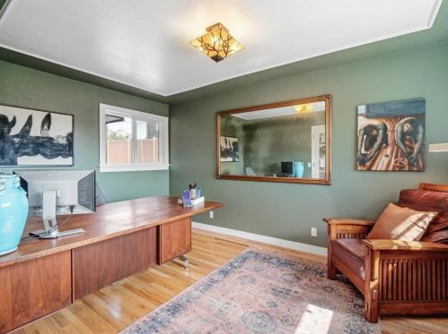 1653 Edgemont St, San Diego CA 92102-1241 exterior