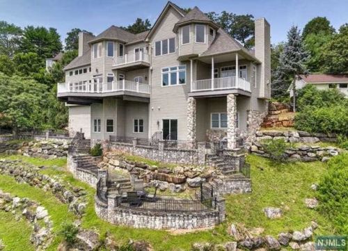 15 Laurel Ter, Sparta NJ  07871-1623 exterior