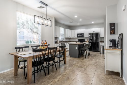4051 Milky Way, Gilbert, AZ 85295-6102