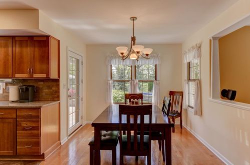 8601 Fair Oaks Ln, Dyer IN  46373-9395 exterior
