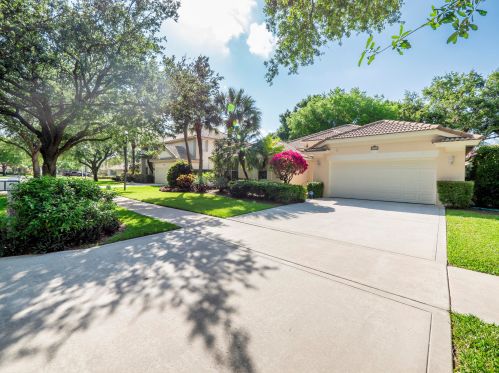 1073 Egret Cir, Jupiter, FL 33458-8429
