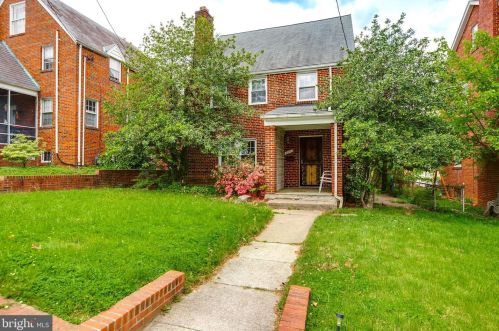 4104 19th St, Washington, DC 20018-3208