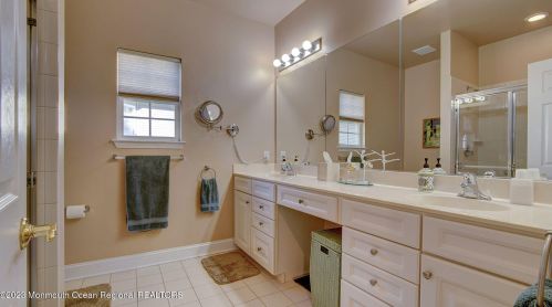 172 Huntington Dr, Jackson Twp NJ  08527-4789 exterior