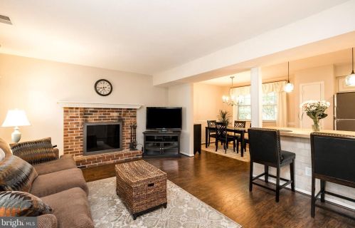 84 Canterbury Ct, Downingtown, PA 19335-1107