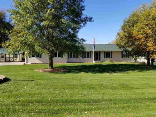 28422 104th Ave, Donahue, IA 52746-9724