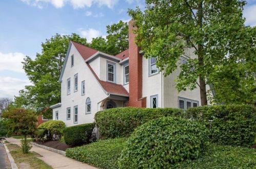 87 Woodbury St, Providence RI  02906-3509 exterior