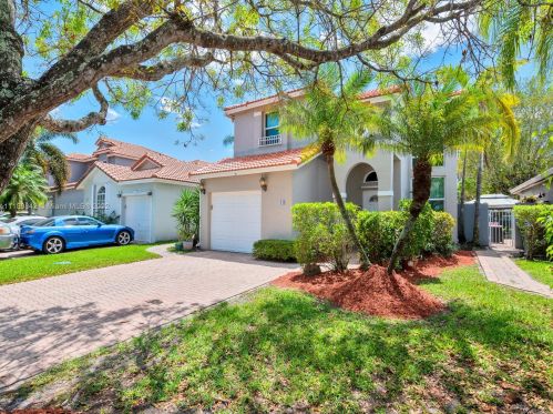 348 107th Ave, Hollywood FL  33026-4068 exterior