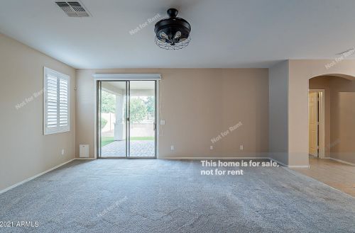 1377 Chestnut Ln, Gilbert AZ  85298-6844 exterior