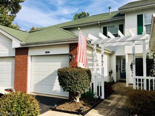 6707 Rosewood Ct, Cleveland, OH 44130-8374