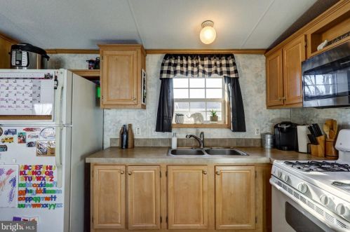 961 Rettew Ml Rd, Ephrata PA  17522-1871 exterior