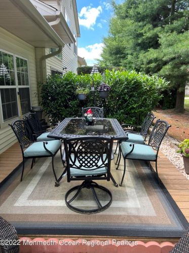 39 Riva Blvd, Bricktown NJ 08723-7983 exterior