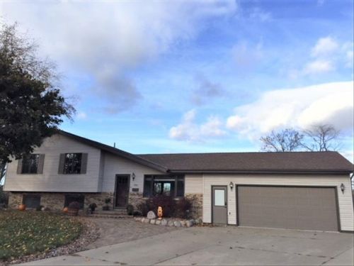 1900 Nathan Dr, Newburg Corners, WI 54614-8825