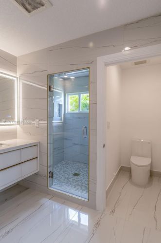 947 Nautilus Isle, Dania Beach FL  33004-2356 exterior