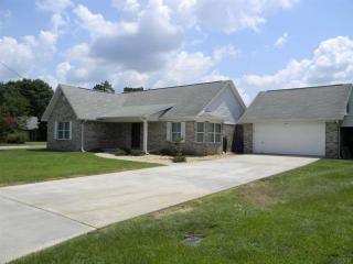 836 Valley Ridge Cir, Pensacola, FL 32514-8524