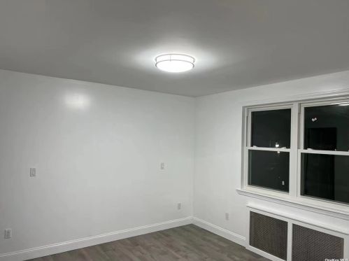 39 Campbell Ave, Williston Park NY  11596-1603 exterior