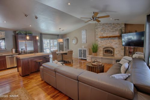 4134 Bridle Path Loop, Pinetop, AZ 85935-8934