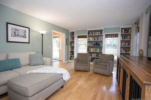 4 Deepwood Dr, Norwich, CT 06360-1608